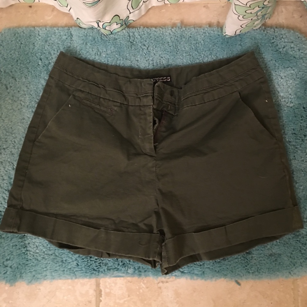 Express Olive Green Cargo Short