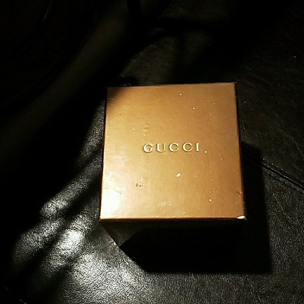 Watch - Picture 2 of 2