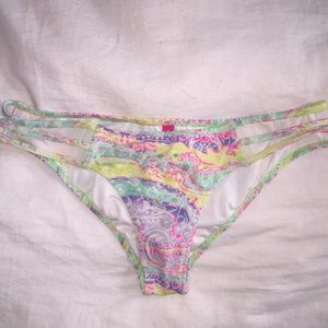 Strappy side bottom VS