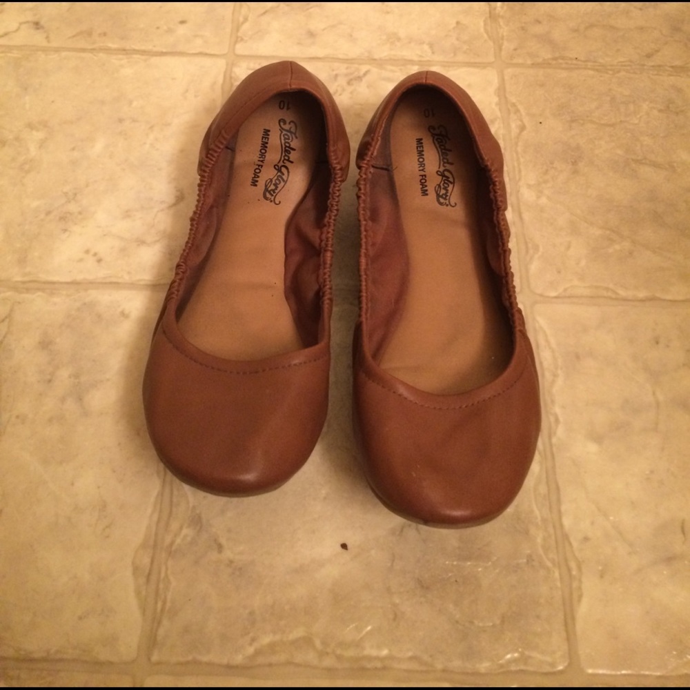 Faded Glory size 10 elastic flats