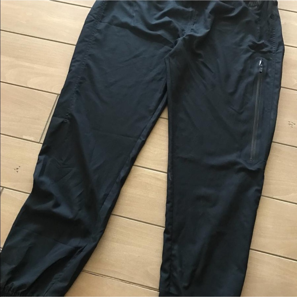 BRAND NEW Nike athletic pants