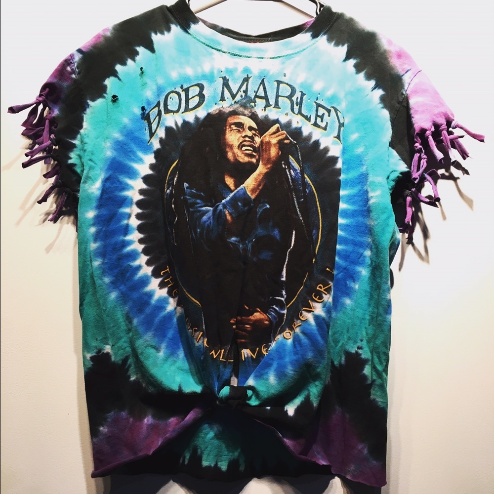 Distressed knotted Tee