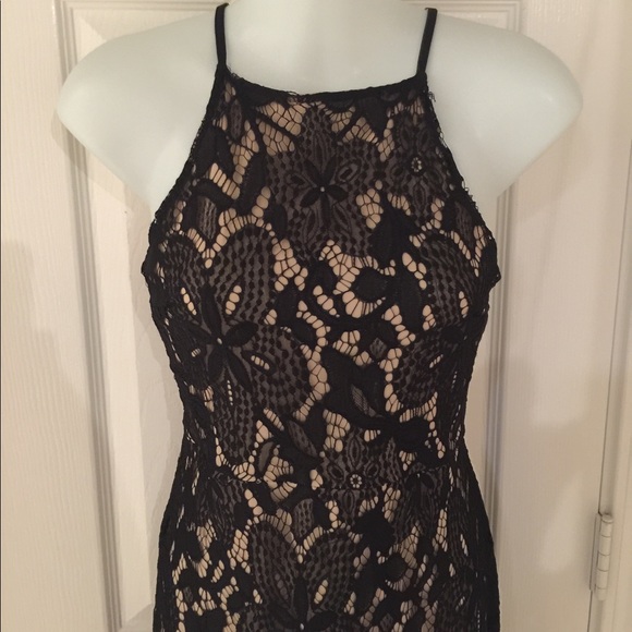 ⭐️🌚GORGEOUS Black Lace Sheath Dress - Picture 2 of 8