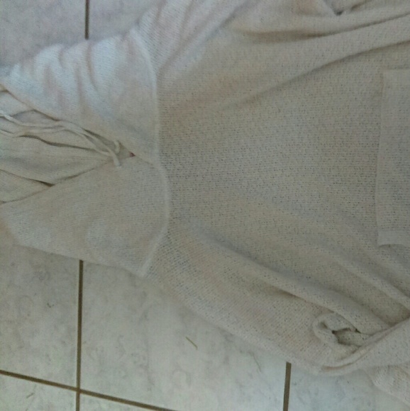 Thin white knitted hoodie - Picture 1 of 3