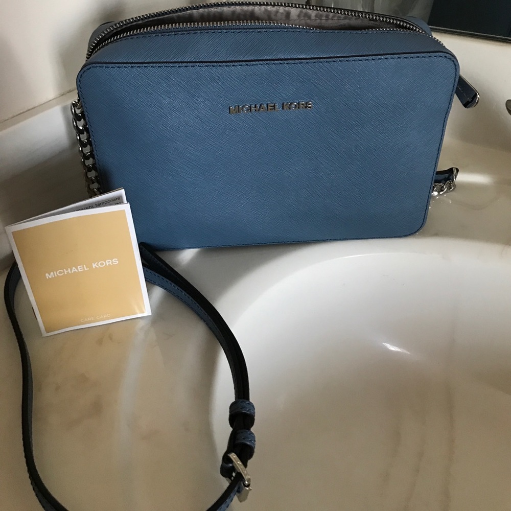 Michael Kors Jet Set crossbody purse