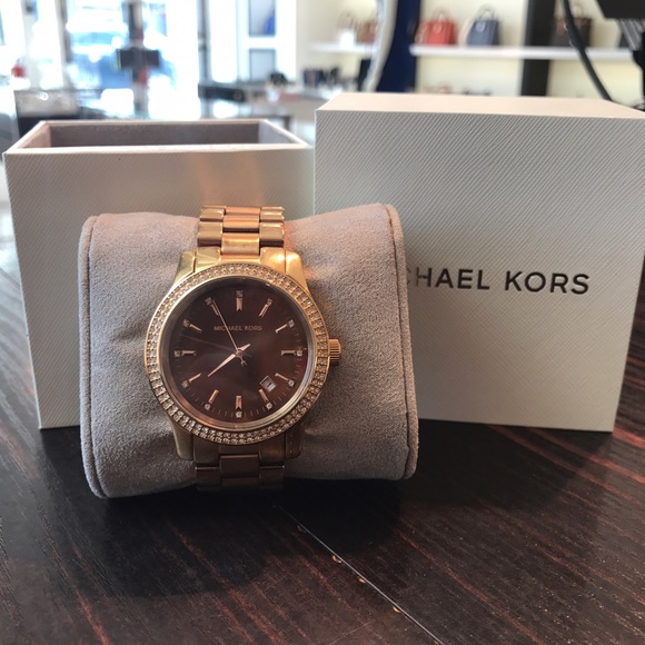 Michael Kors Medium Runway