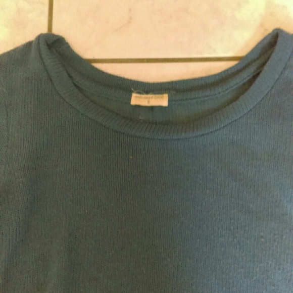 Thin blue knitted long top - Picture 2 of 3