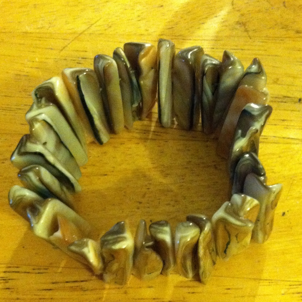 Vintage mop bracelet