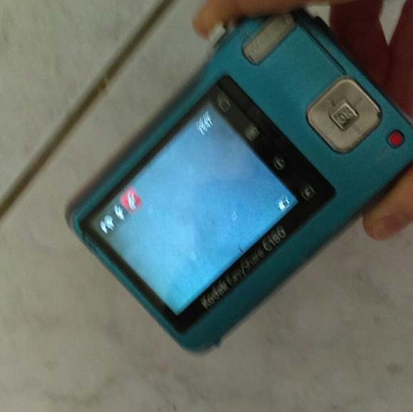 Blue Kodak camera with SDcard - Picture 3 of 3