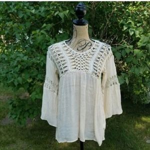 MOVING SALE Listicle Hand Crochet Boho Top MOVING SALE Listicle Hand Crochet Boho Top