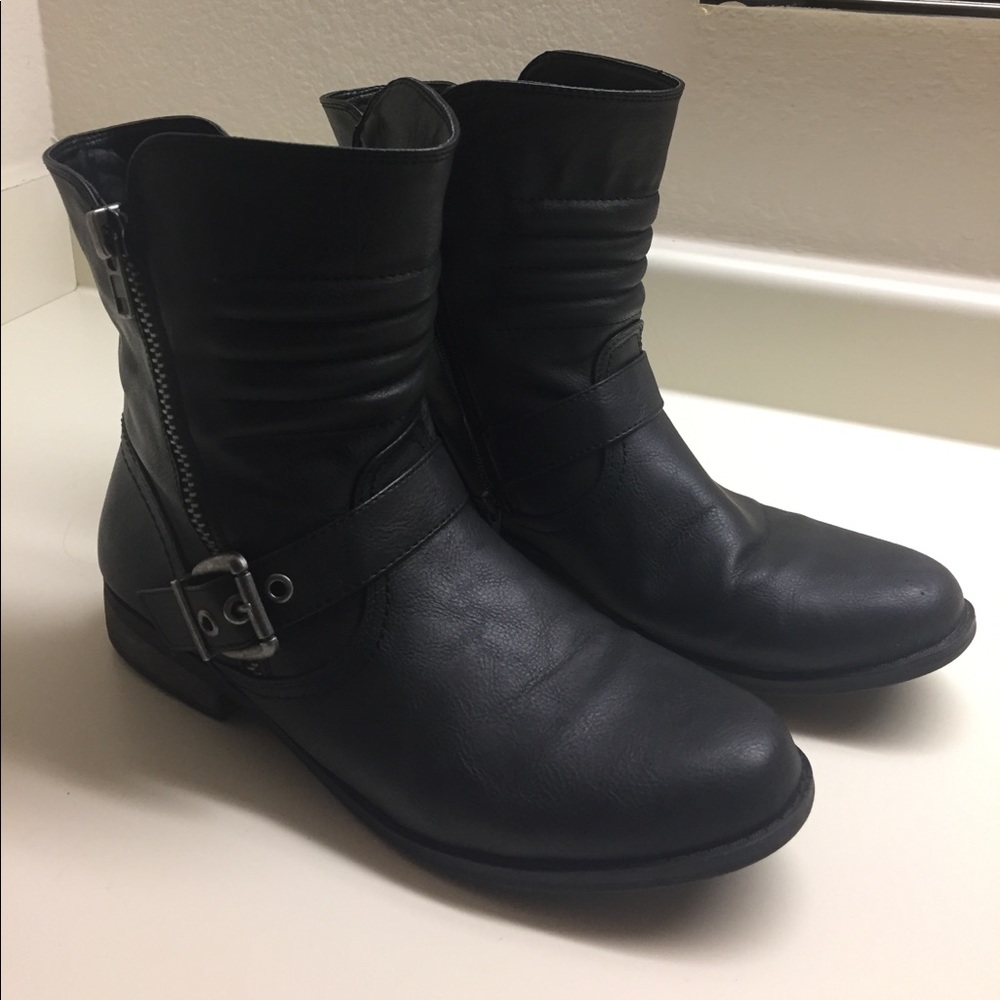 Black Rampage Motorcycle Boots ✨LAST CHANCE SALE✨