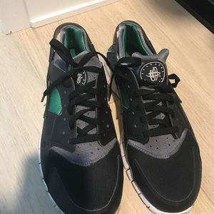 Huaraches men size 10.5