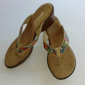 Aeropostale wedges / sandals