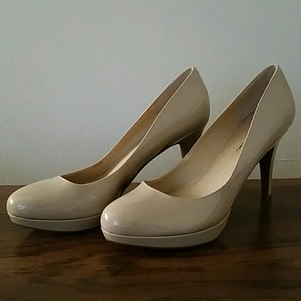 Marc Fisher Sydney Nude Platform Pumps