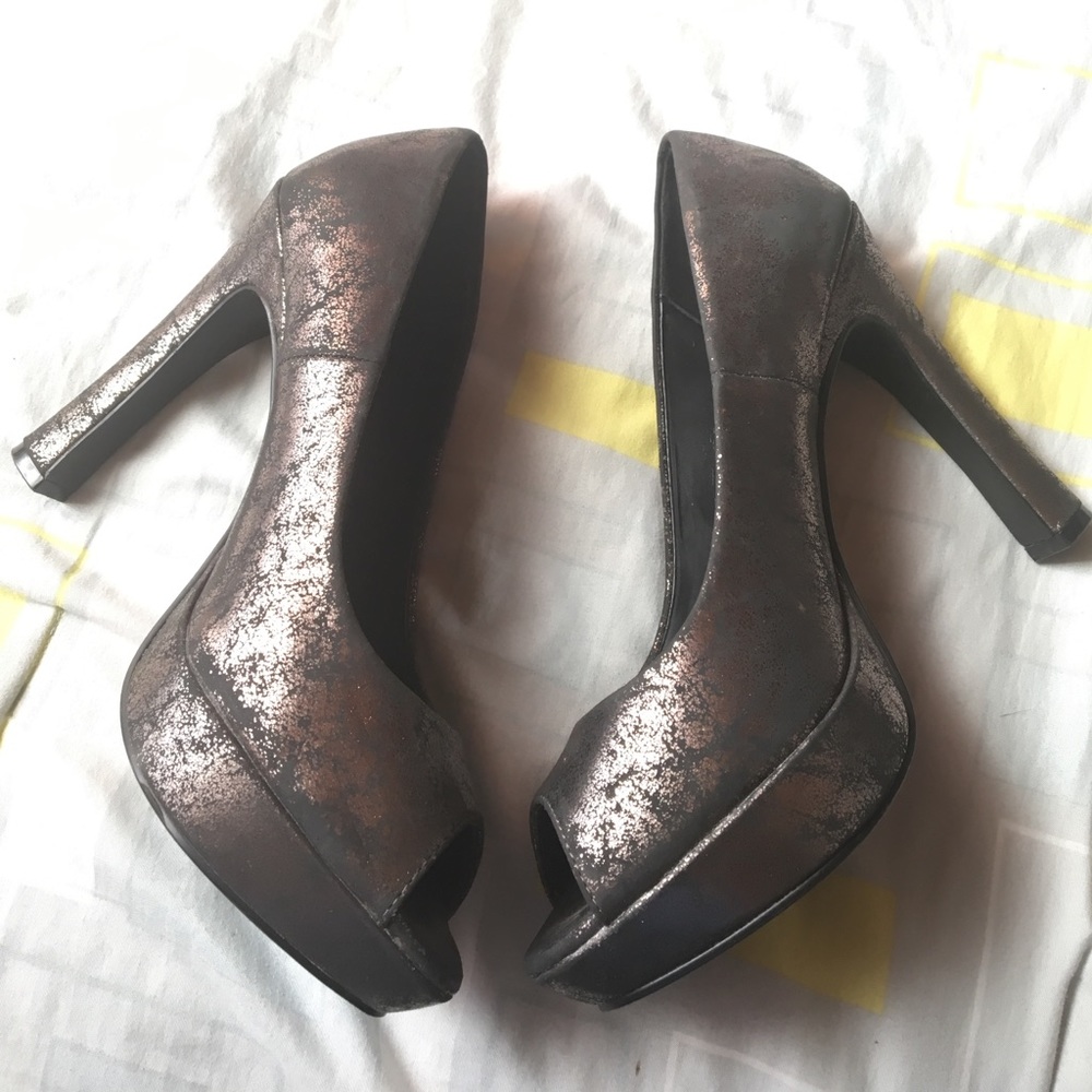 Maurices open toe platform pumps✨✨