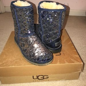 Sparkley blue/silver uggs