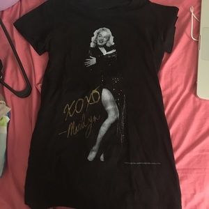 Marilyn Monroe shirt