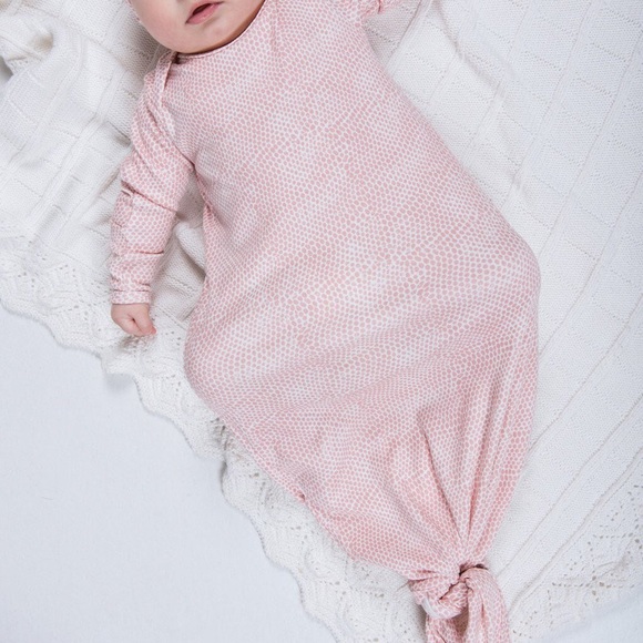 knotted sleep sack