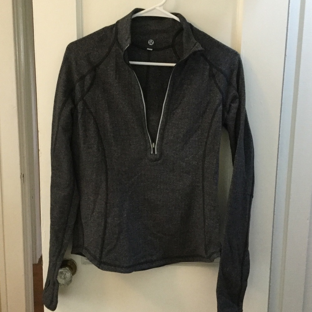 Lululemon Half-Zip Pull Over.