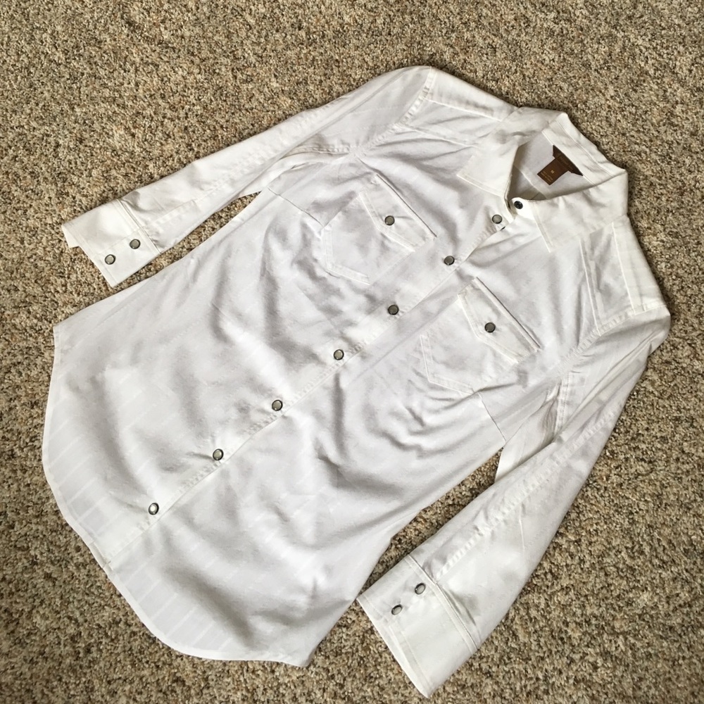 White pearl snap shirt
