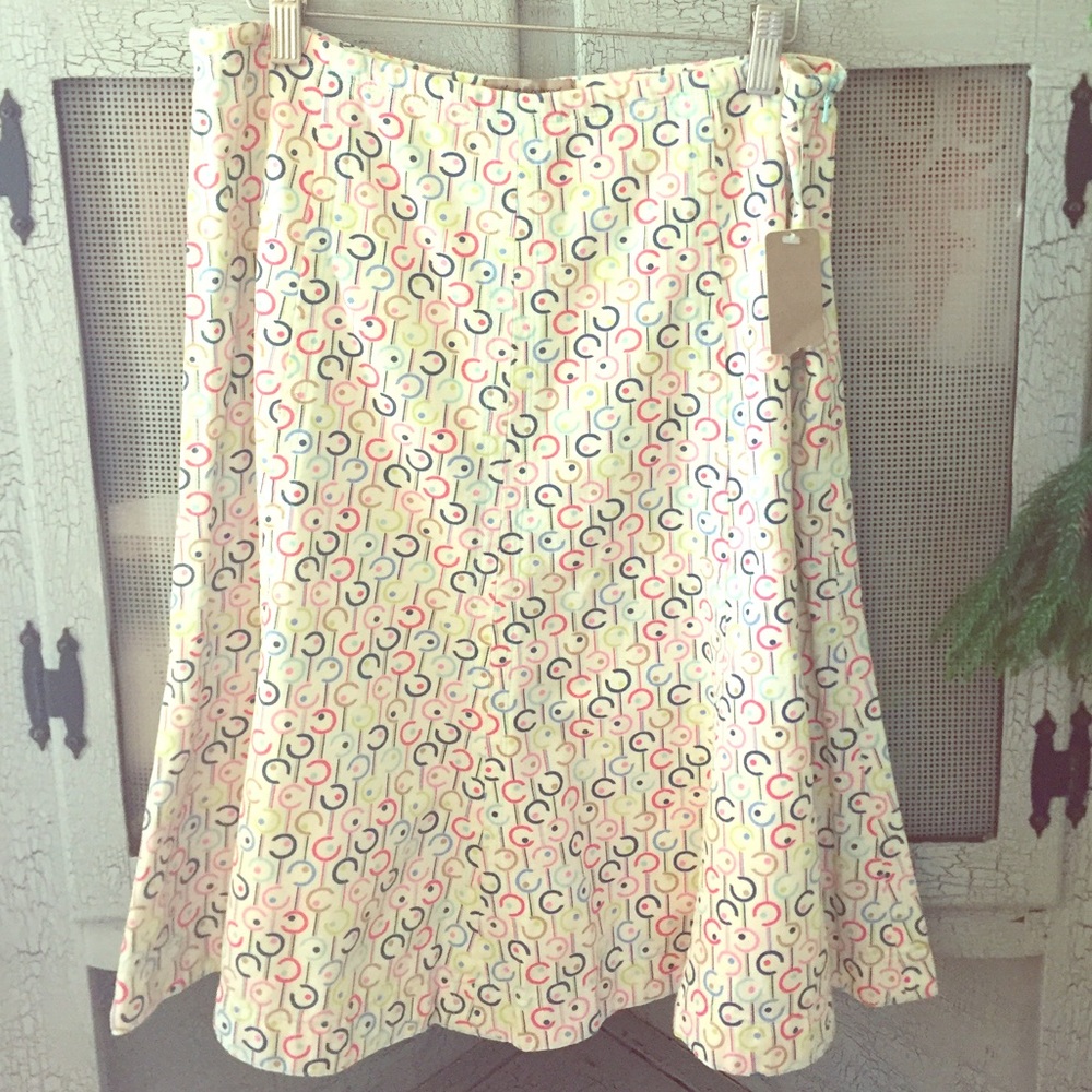 I.e. relaxed skirt