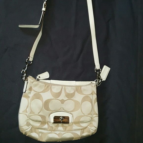 Coach Handbags - Coach Kristin Signature N?B1357- F22302