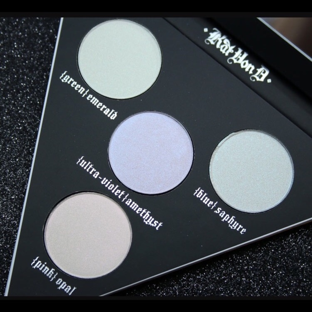 Kat Von D alchemist holographic highlight pallet