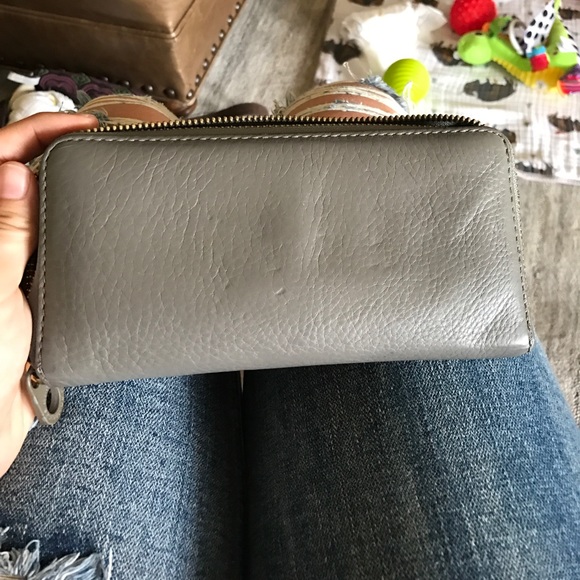 Marc by Marc Jacobs zip up wallet - Picture 5 of 6