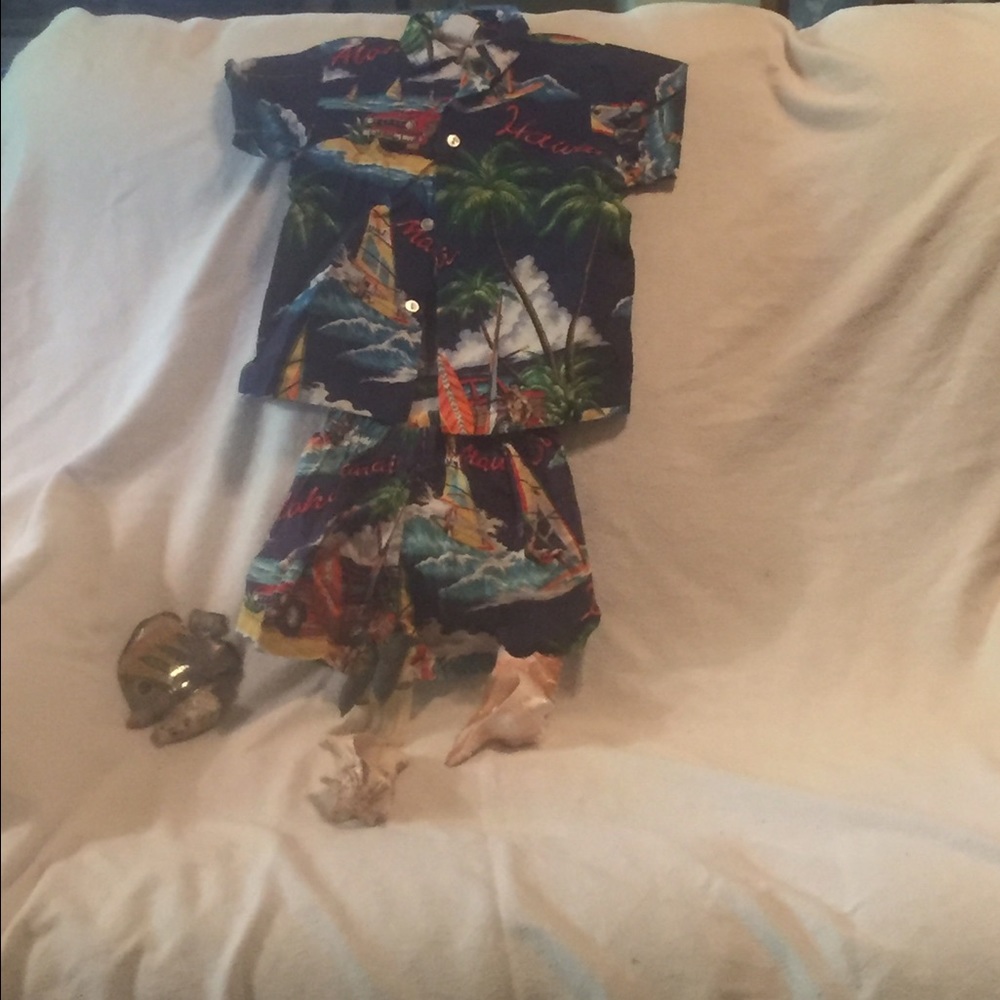 2 piece 4T swim set. Everything is in EUC