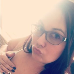 Meet your Posher, Alisha