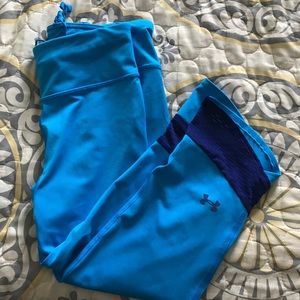 Under armour crops size small
