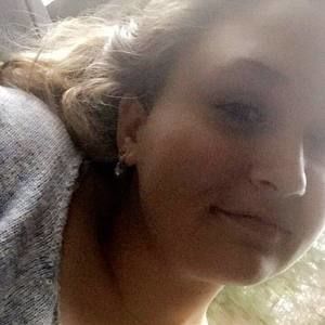 Meet your Posher, Ivy