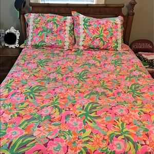 Lilly Pulitzer multi lulu King size duvet + shams