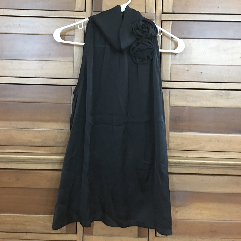 Black sleeveless blouse