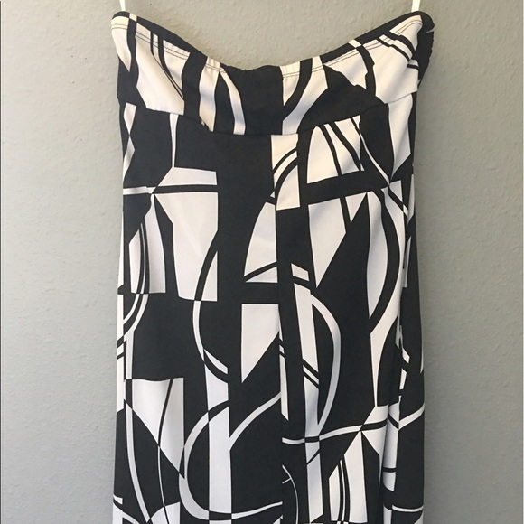 👗Maurice’s strapless dress• 27" top to bottom👗 - Picture 5 of 6