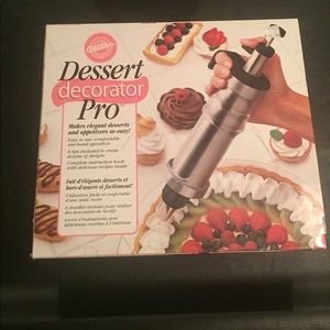 dessert decorating kit