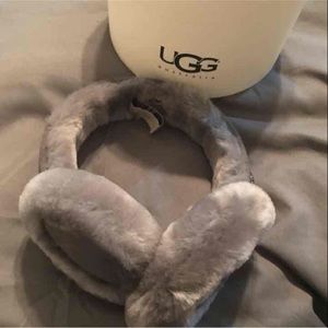 Gray UGG earmuffs