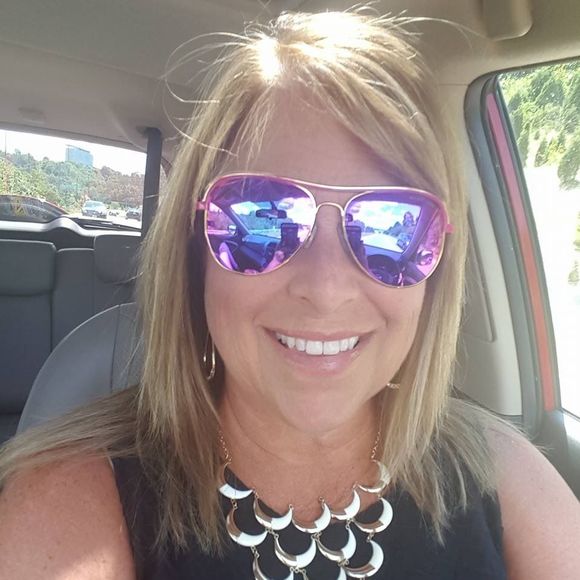 Meet your Posher, Teresa - Picture 1 of 1