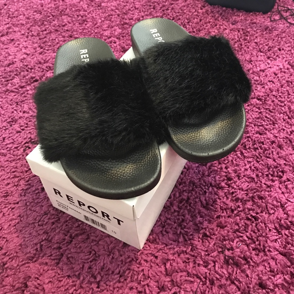 Fur slippers