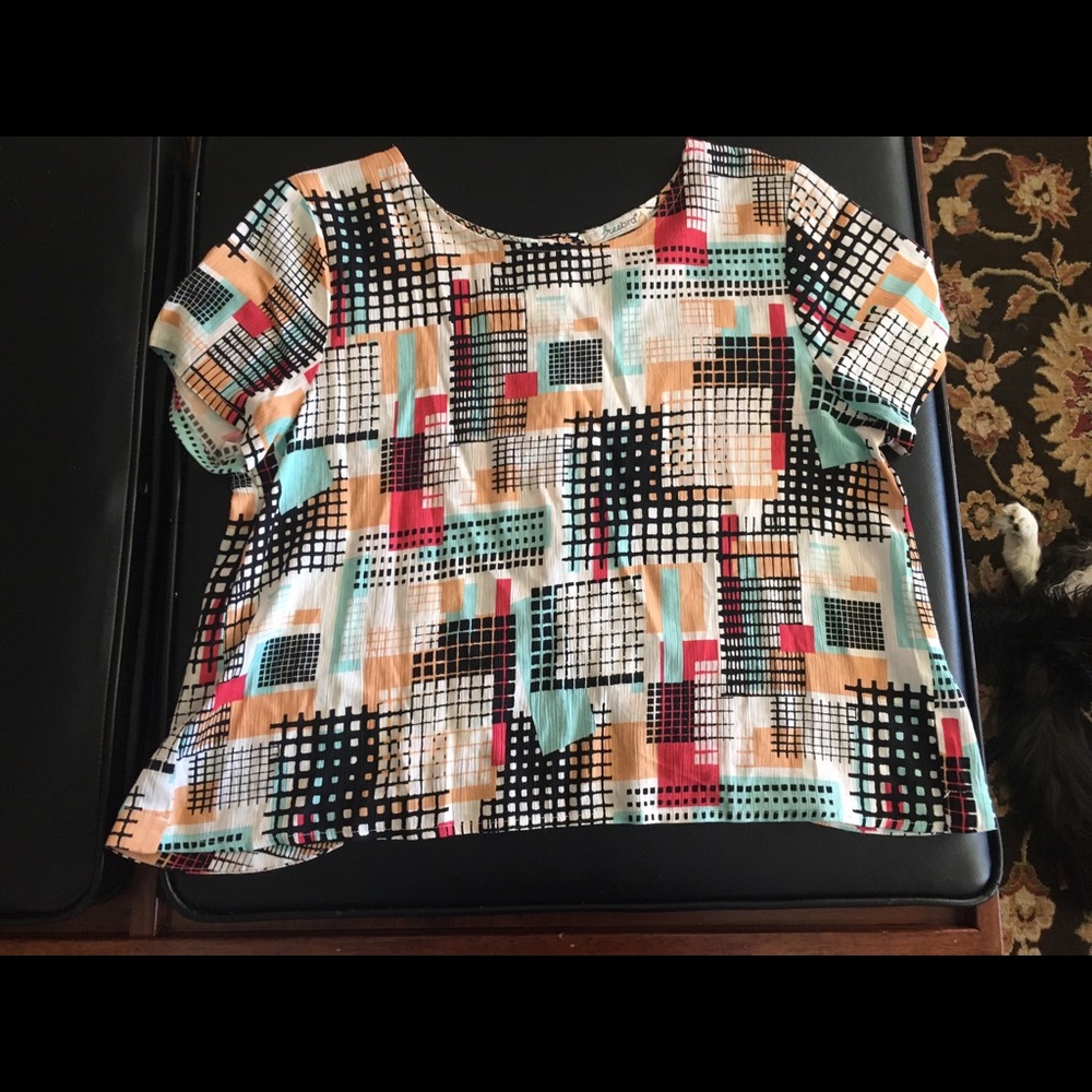 Cropped tee