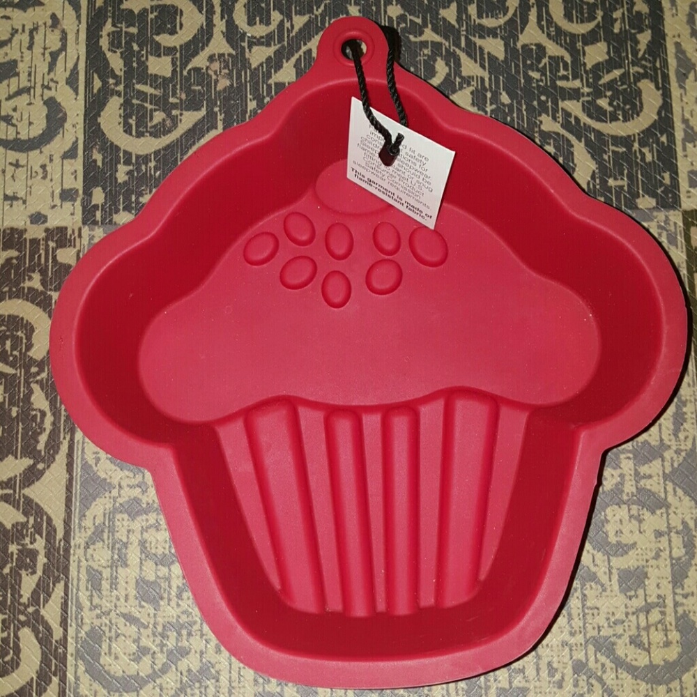 Medium size silicone cake baker new