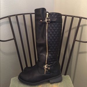 Cute Black Boots👌🏼