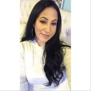 Meet your Posher, Liliam