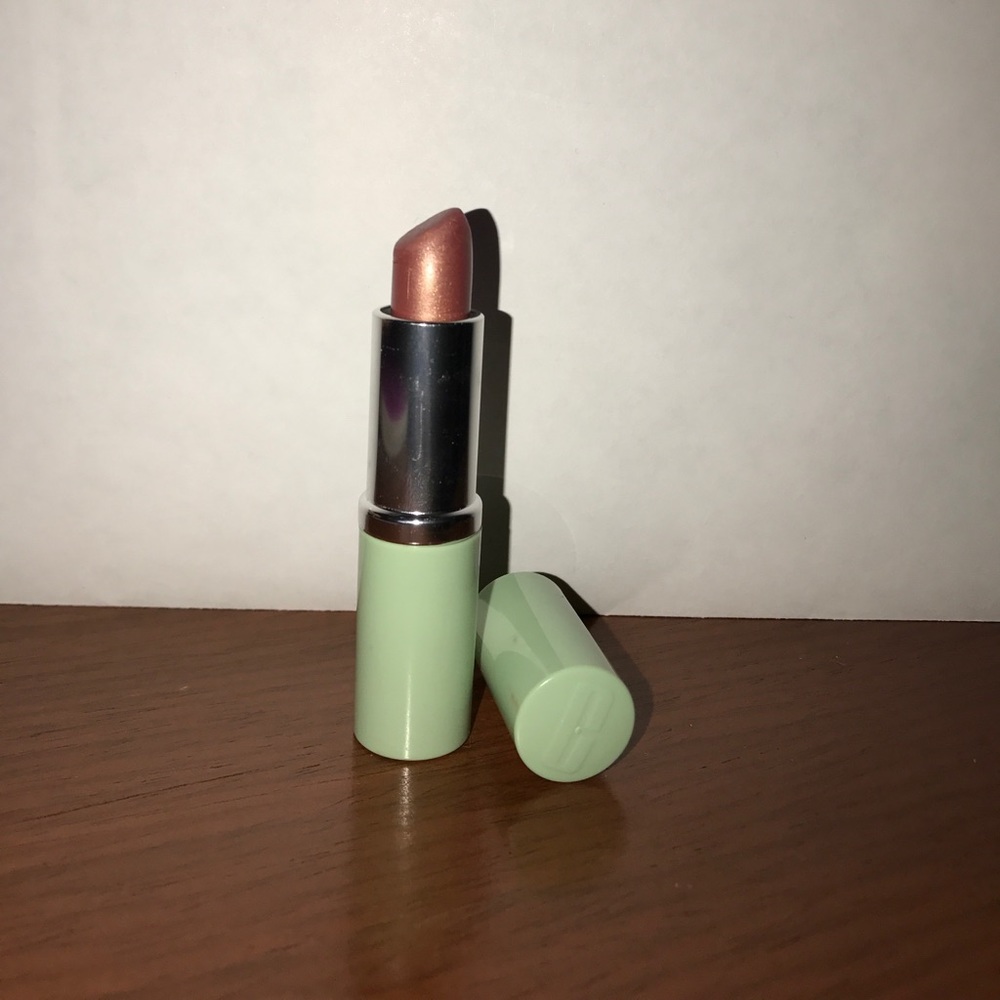 Think Bronze Clinique Lipstick