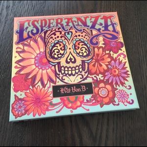 Esperanza Kat Von D eyeshadow palette
