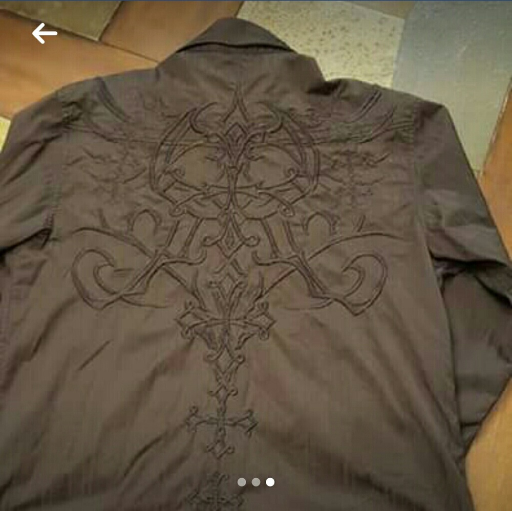 Buckle Roar button down