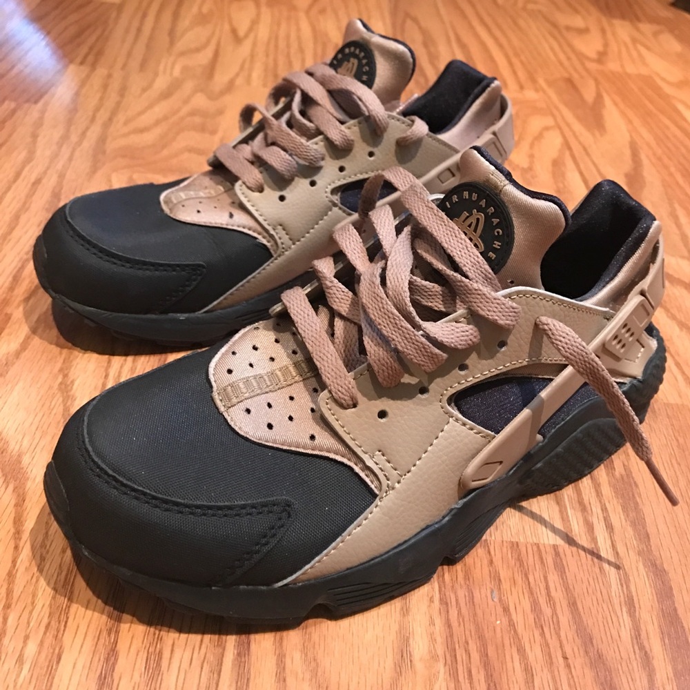 Nike Huarache Men's 8.5 Women's  9-9.5 Super Rare