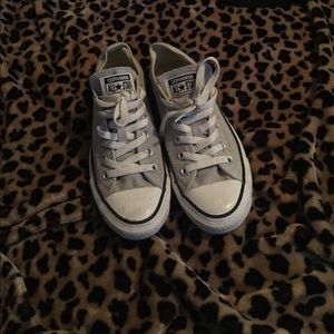 Converse - Grey and white