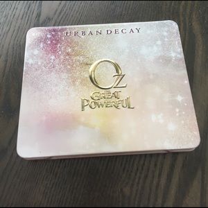 Urban Decay Oz the great and powerful Glinda