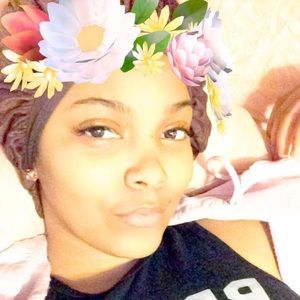 Meet your Posher, Lanaja